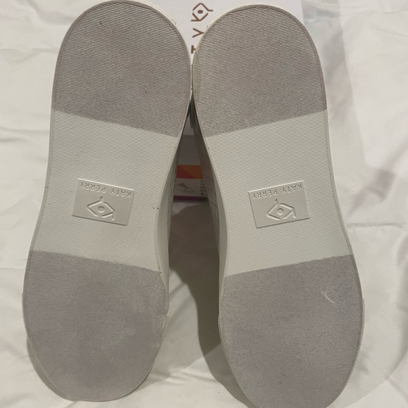 Katy Perry Lace Up Sneaker 8.5 M off white New with Box! - Picture 9 of 9